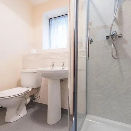 Holiday home 3 Bed In Sz433 *