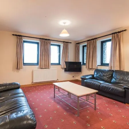 3 Bed In Sz433 *